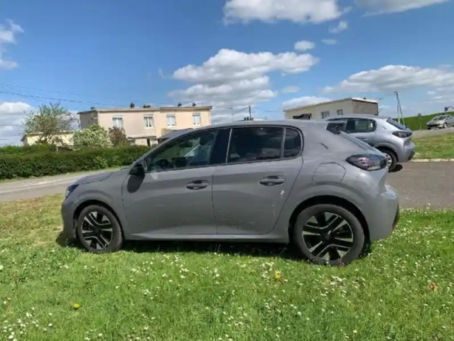 Peugeot 208 1.2 100ch s&amp;s allure — photo 9