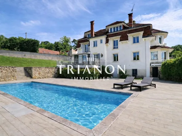 Maison bourgeoise de 245 m² avec piscine, terrain 1.500 m²