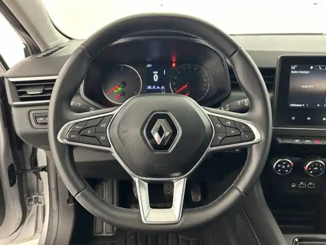 Renault Clio tce 90 — photo 15