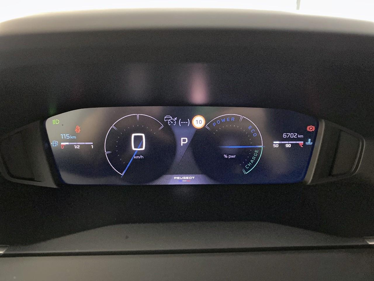 Peugeot 2008 hybrid 145 ch e-dcs6 allure — photo 13
