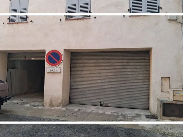 Parking 80 m²
