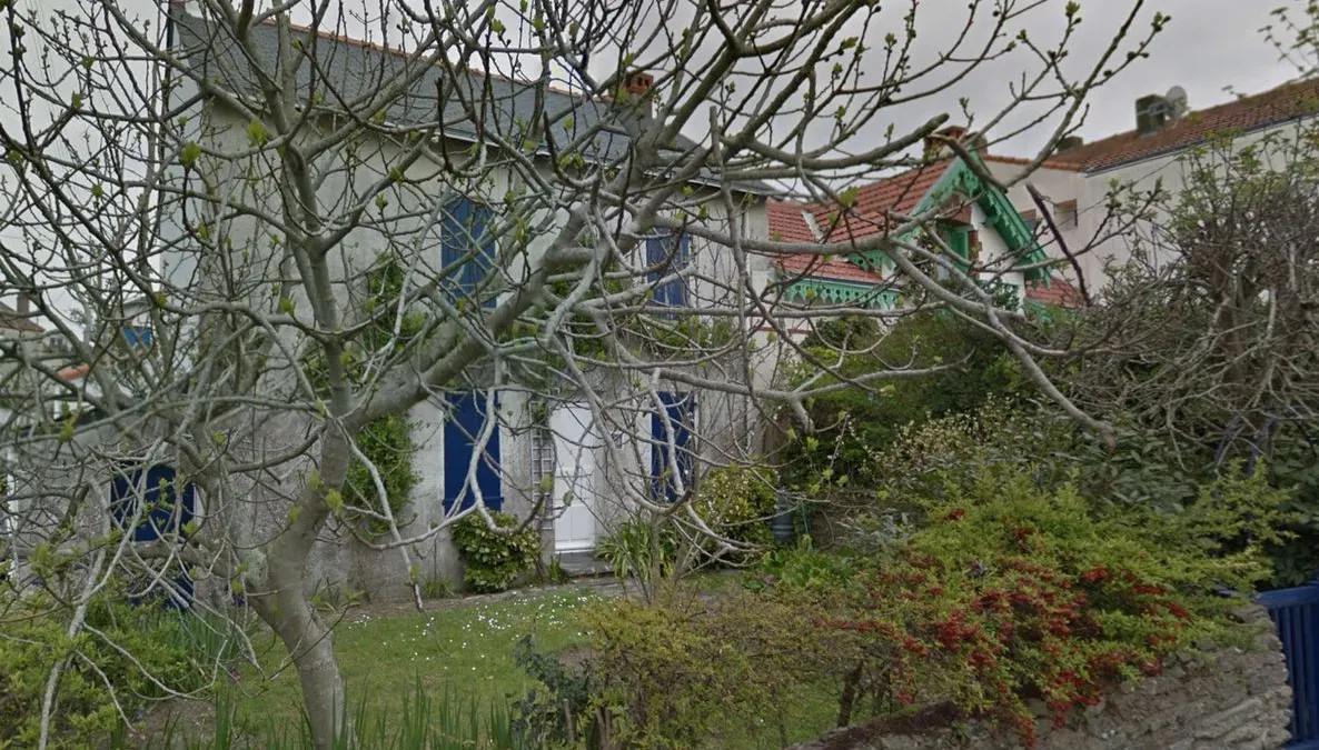 Photo 1