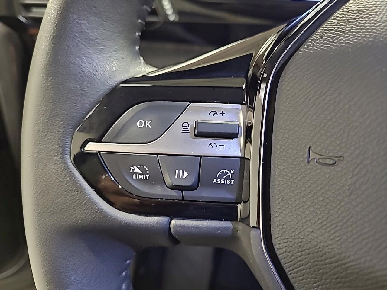 Peugeot 408 puretech 130 ch s&s eat8 allure pack — photo 19