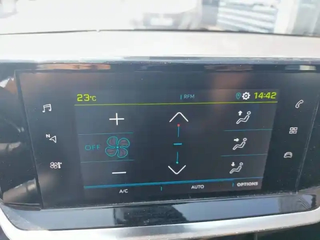 Peugeot 208 electrique 50 kwh 136ch — photo 18