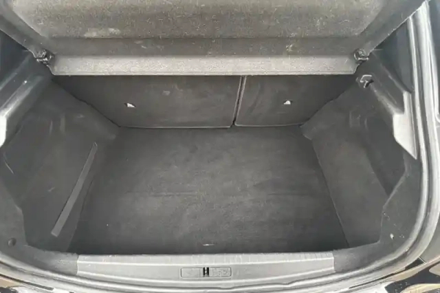 Peugeot 208 puretech 100 s&amp;s bvm6 — photo 15