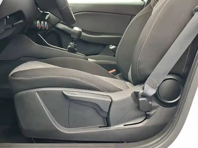 Renault Clio sce 65 — photo 27