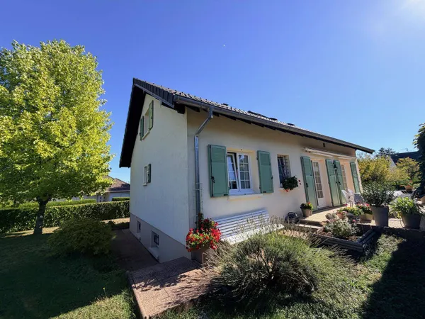 Maison de plain-pied 7 pièces 127 m²
