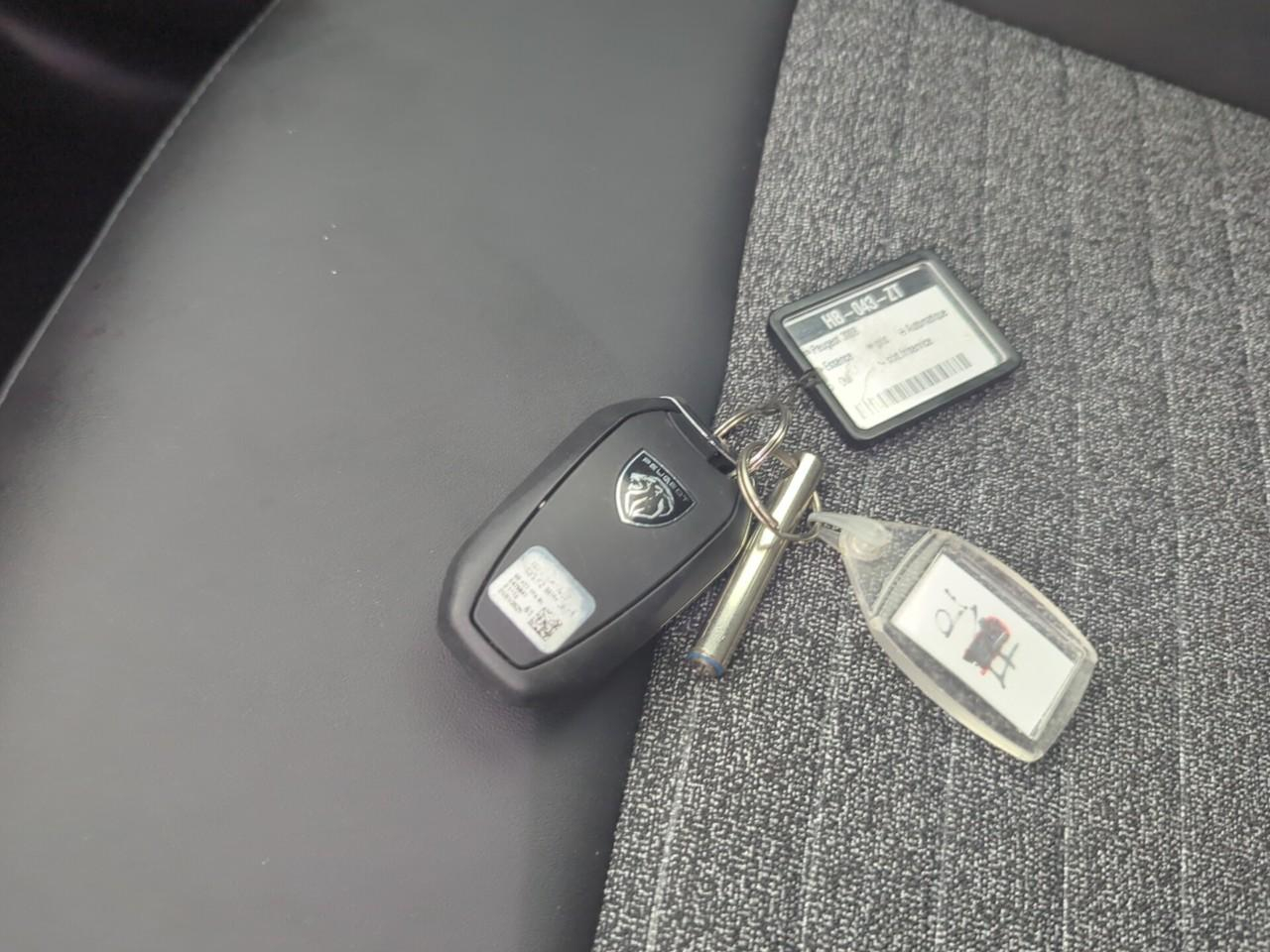 Peugeot 3008 hybrid 136 e-dcs6 allure — photo 31