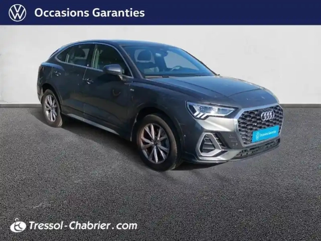 Audi Q3 45 tfsie 245 ch s tronic 6 s line — photo 29