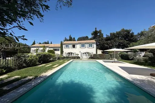 Villa 7 pièces 190 m²