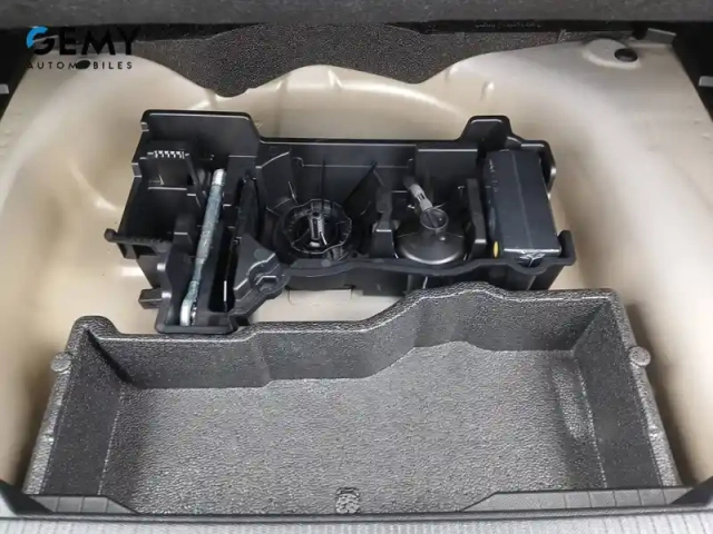 Peugeot 2008 puretech 130 s&amp;s eat8 — photo 13