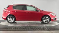 Peugeot 308 1.2 PureTech 130ch E6.3 S&S Allure EAT8 — photo 4