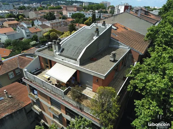 Apt T4 en Duplex de 100 m2 + Terrasses + Garage et Cave