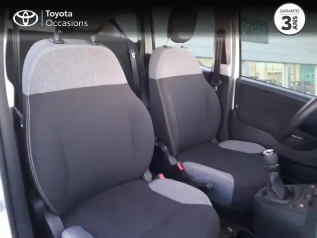 Toyota Aygo X 1.0 vvt-i 72ch dynamic my23 — photo 13