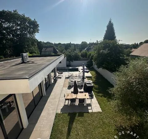 Maison 6 pièces 240 m²