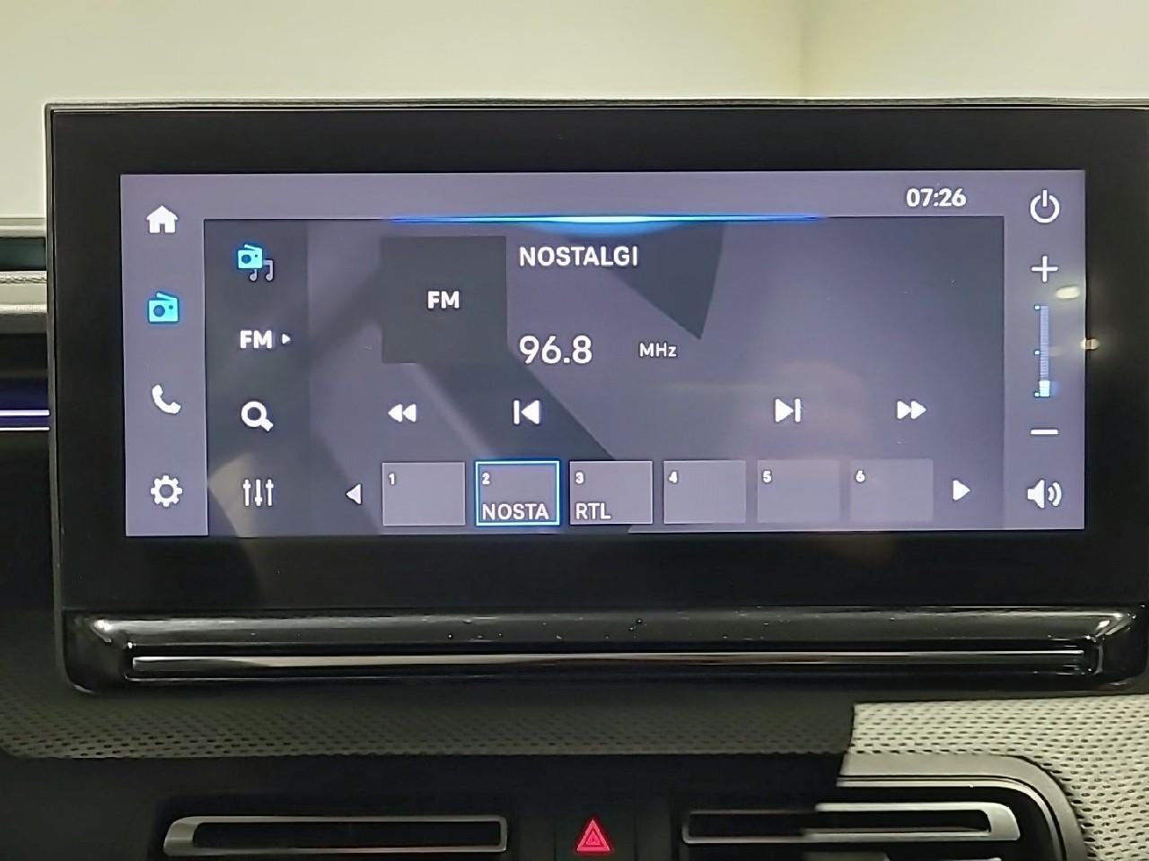 Citroën C3 e-c3 113 ch plus — photo 11