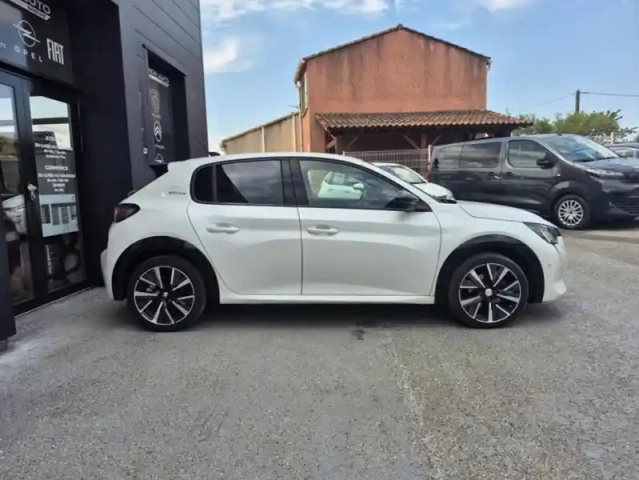 Peugeot 208 ii puretech 130 s&amp;s eat8 gt line — photo 23