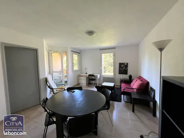 Studio 1 pièce 35 m²