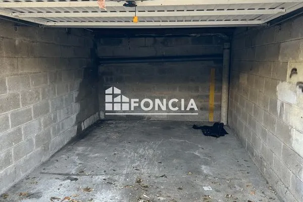 Garage et parking Location Saint-Maur-des-Fossés 93€