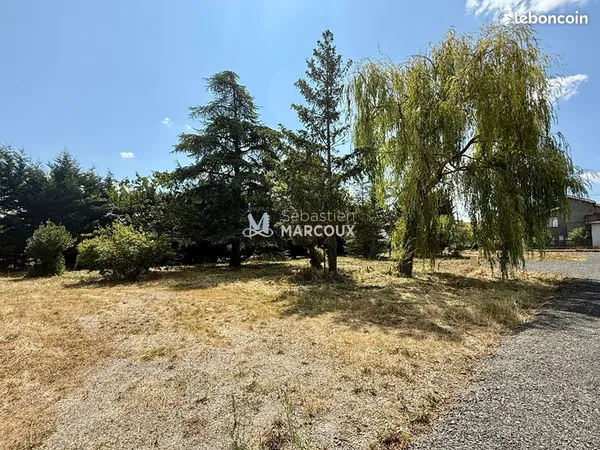 Terrain 720 m² SAVIGNEUX