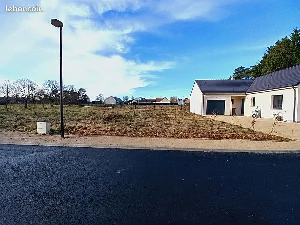 Terrain 606 m² Trainou