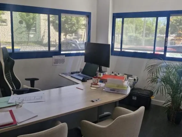 Bureaux 148 m²
