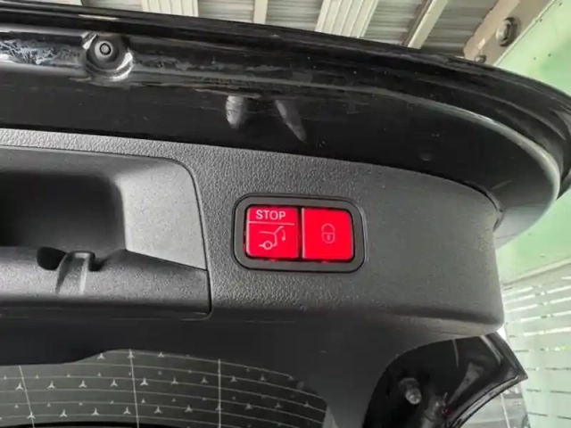 Mercedes Gla 200 d amg line — photo 31
