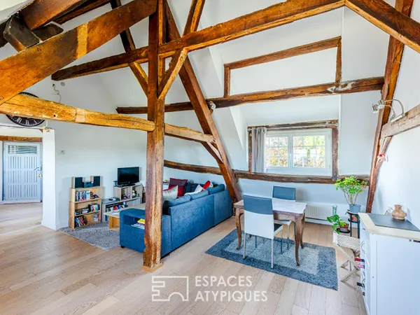 Esprit bohème et charme intemporel pour cet appartement niché dans un ancien prieuré à Livilliers