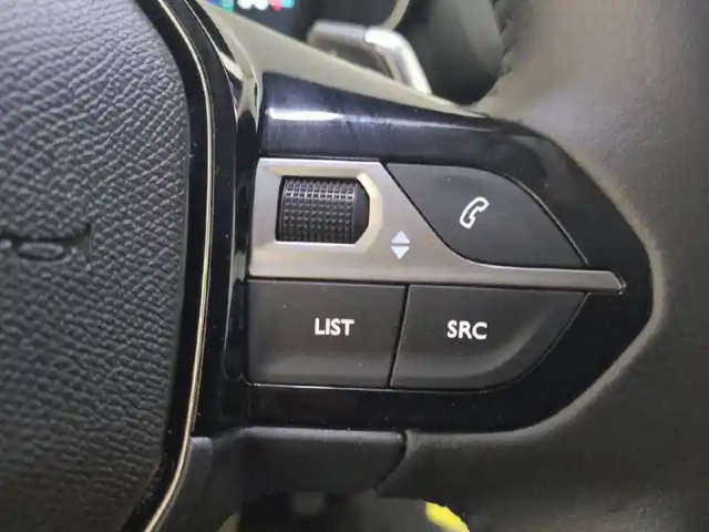 Peugeot 208 hybrid 110 e-dcs6 — photo 18