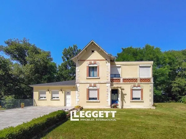 Maison 15 pièces 300 m²