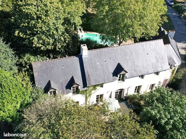 Propriété 6 pièces 300 m²