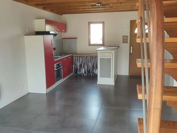 Maison mitoyenne T4 avec jardin de 650m2