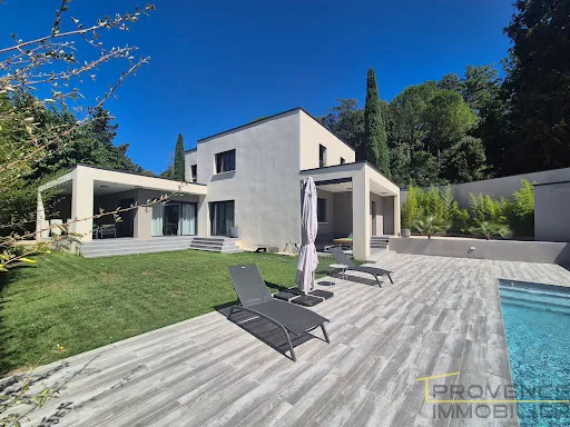 Maison 6 pièces 169 m²