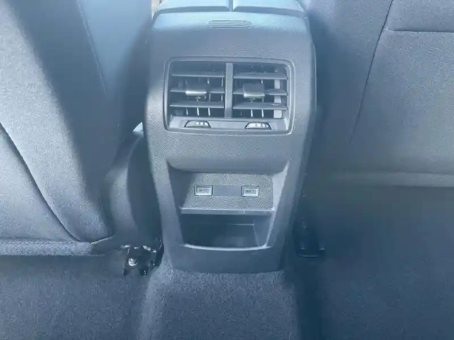 Peugeot 308 hybrid 145 e-dcs6 allure — photo 16