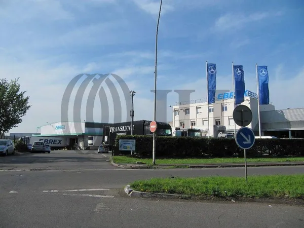 Local d'activité 3094 m²