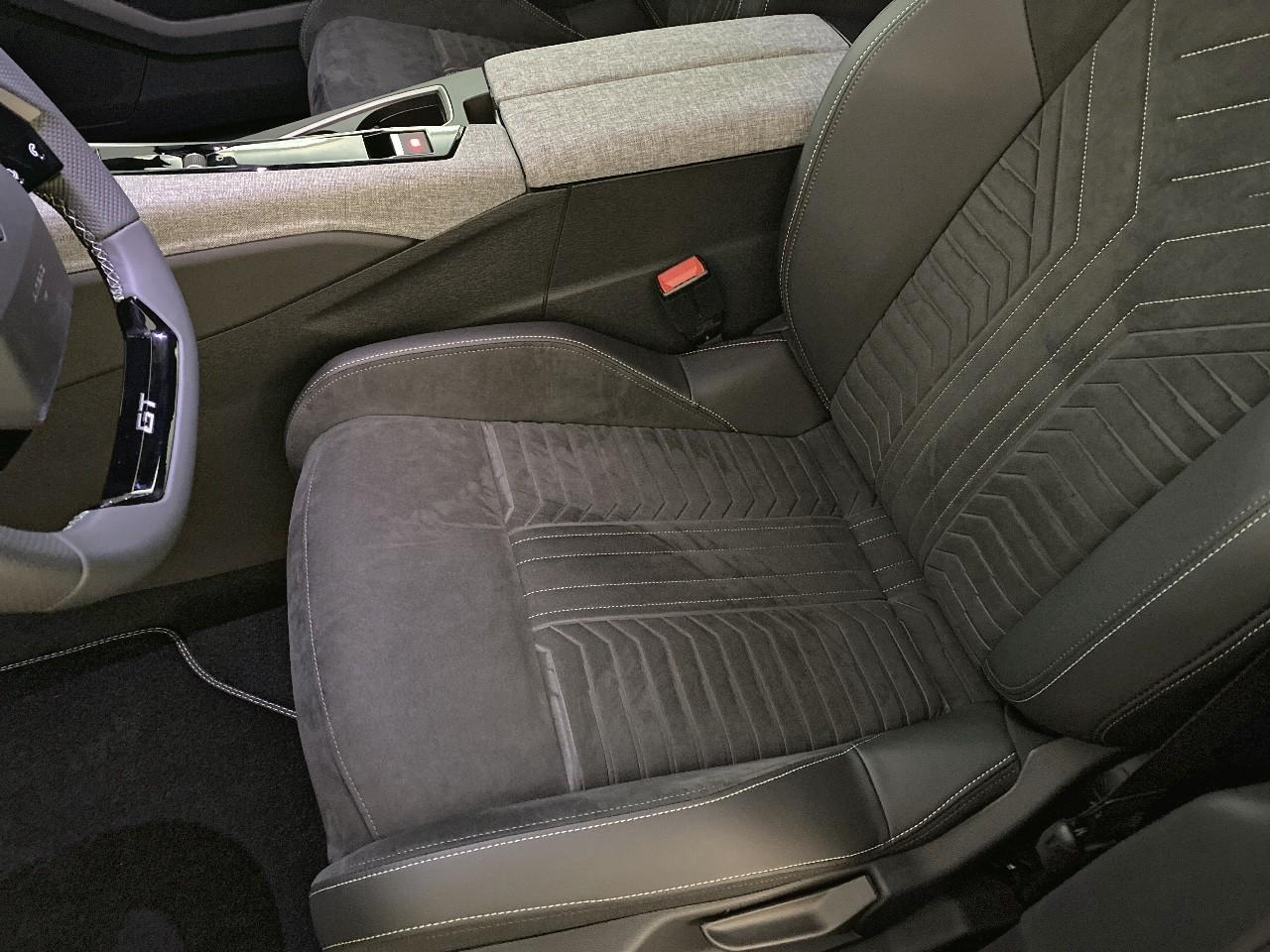 Peugeot 3008 hybrid 145 e-dcs6 gt — photo 9