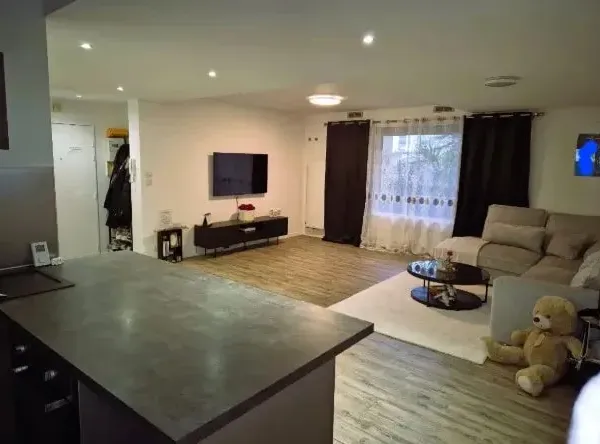 Appartement 6 pièces 63 m²
