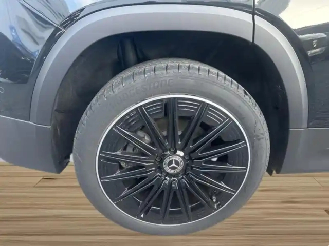 Mercedes Glb 200 d amg line — photo 9