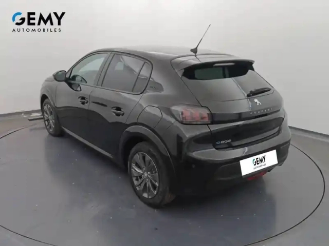 Peugeot 208 electrique 50 kwh 136ch — photo 22