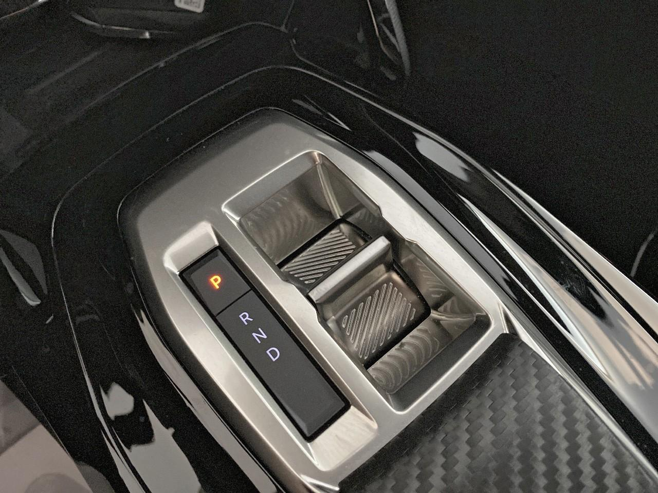 Peugeot 2008 hybrid 145 ch e-dcs6 allure — photo 15