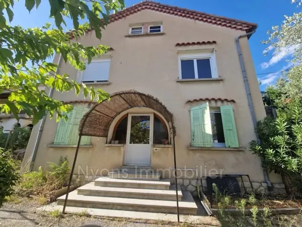 Maison 2 pièces 93 m²