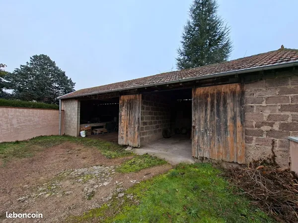 Garage 70m² + terrain 168m²