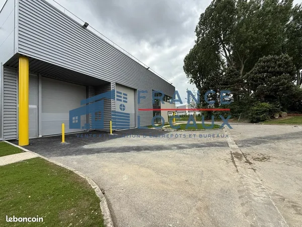 LOCAL D'ACTIVITE 938 m² LE MESNIL-AMELOT