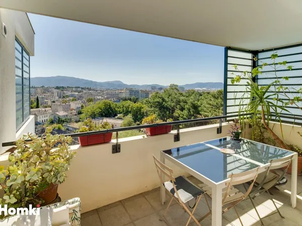 Vends t3 - 74 m² - Marseille 13004