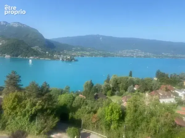 Talloires , vue exceptionnelle sur le lac et piscine