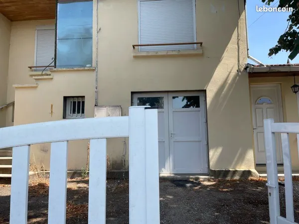 À vendre maison composée de deux appartements