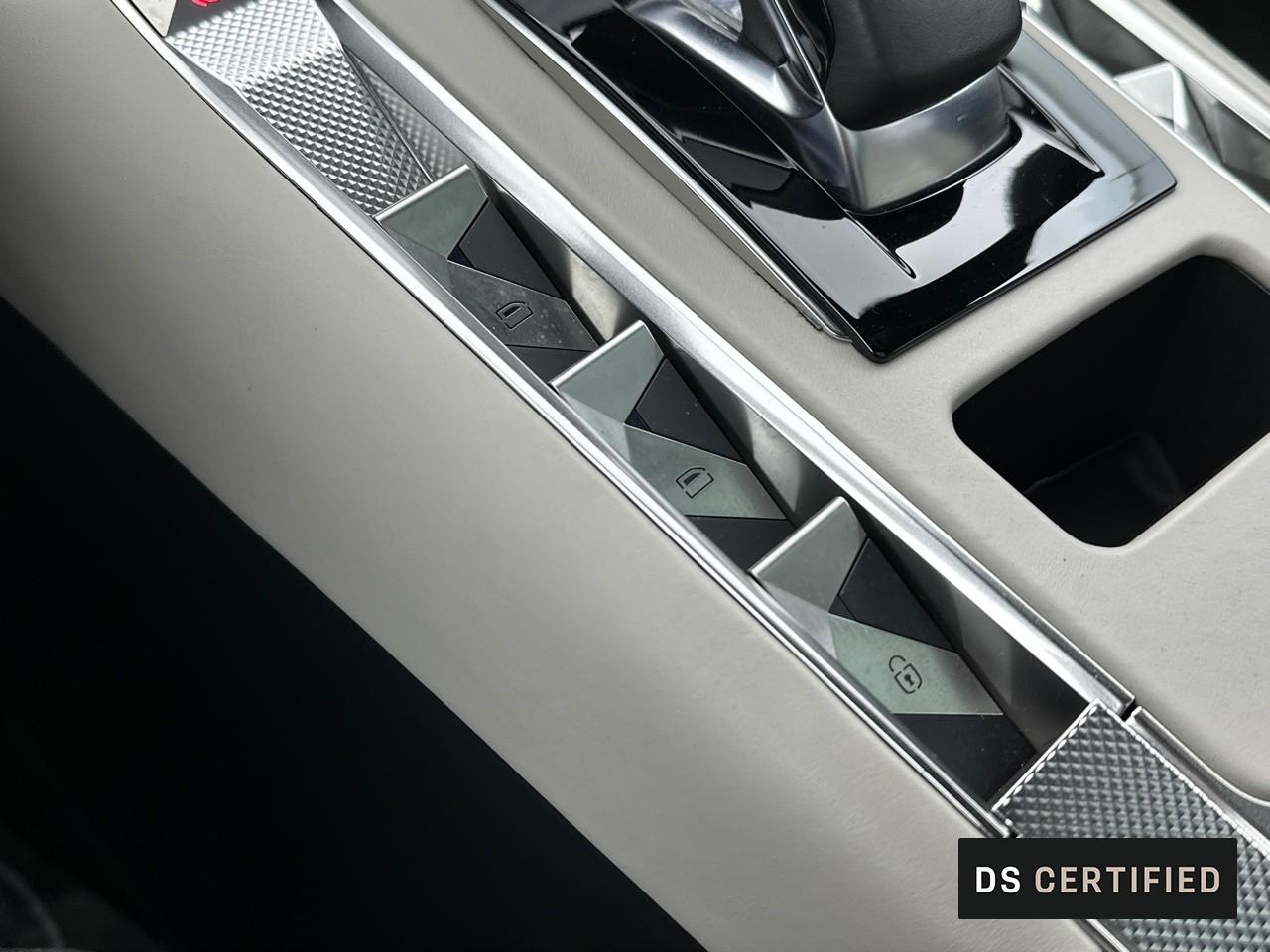 Ds Ds 7 crossback hybride rechargeable e-tense 300 eat8 4x4 opera — photo 34