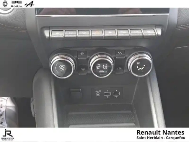 Renault Captur 1.6 e-tech hybride rechargeable 160ch initiale paris — photo 12