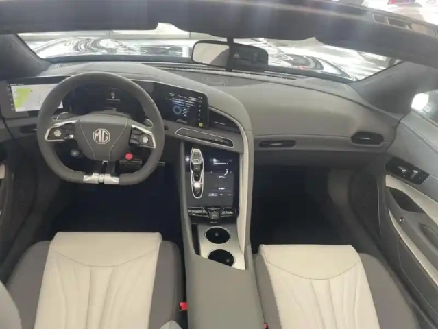 Mg Cyberster 77kwh - 250 kw 2wd — photo 8