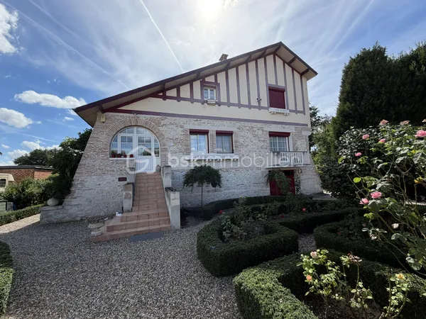 Maison 6 pièces 205 m²